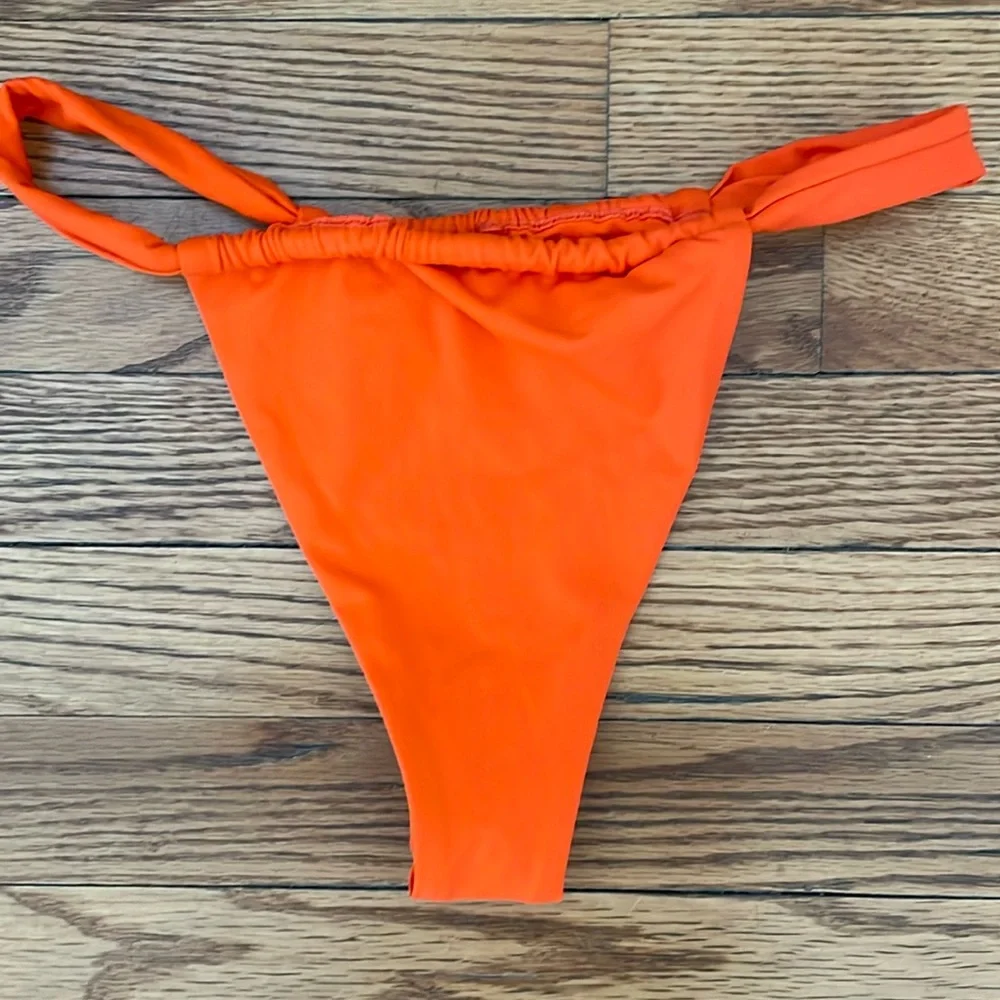 l*space‎ Gina Bitsy Bikini Bottom in Poppy Orange